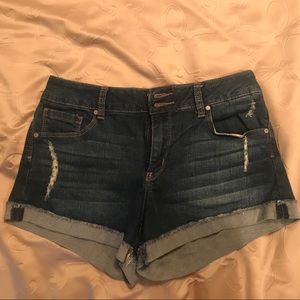Cute cuffed Altar’d State shorts - Size 27